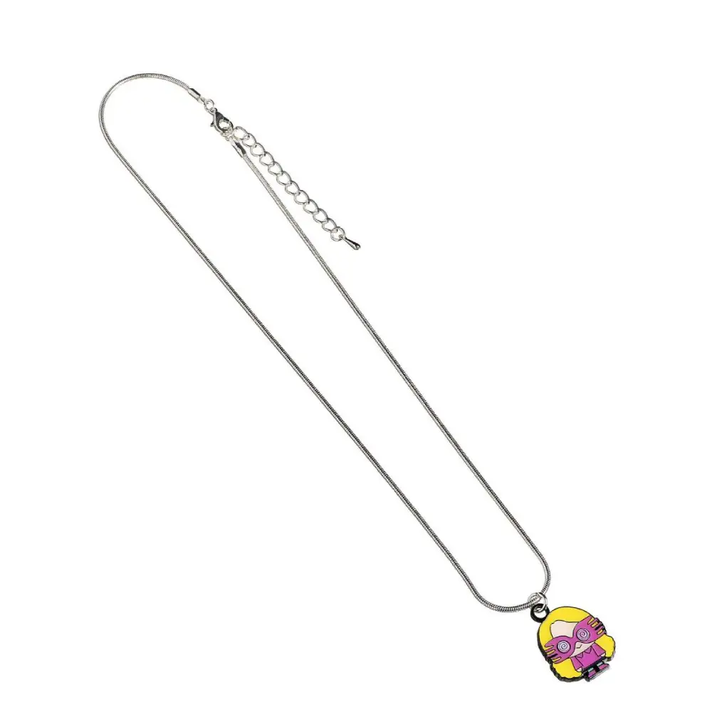 Harry Potter Chibi Luna Lovegood Halskette – versilberter Anhänger mit 47-cm-Kette, offiziell lizenzierter Schmuck von The Carat Shop.
