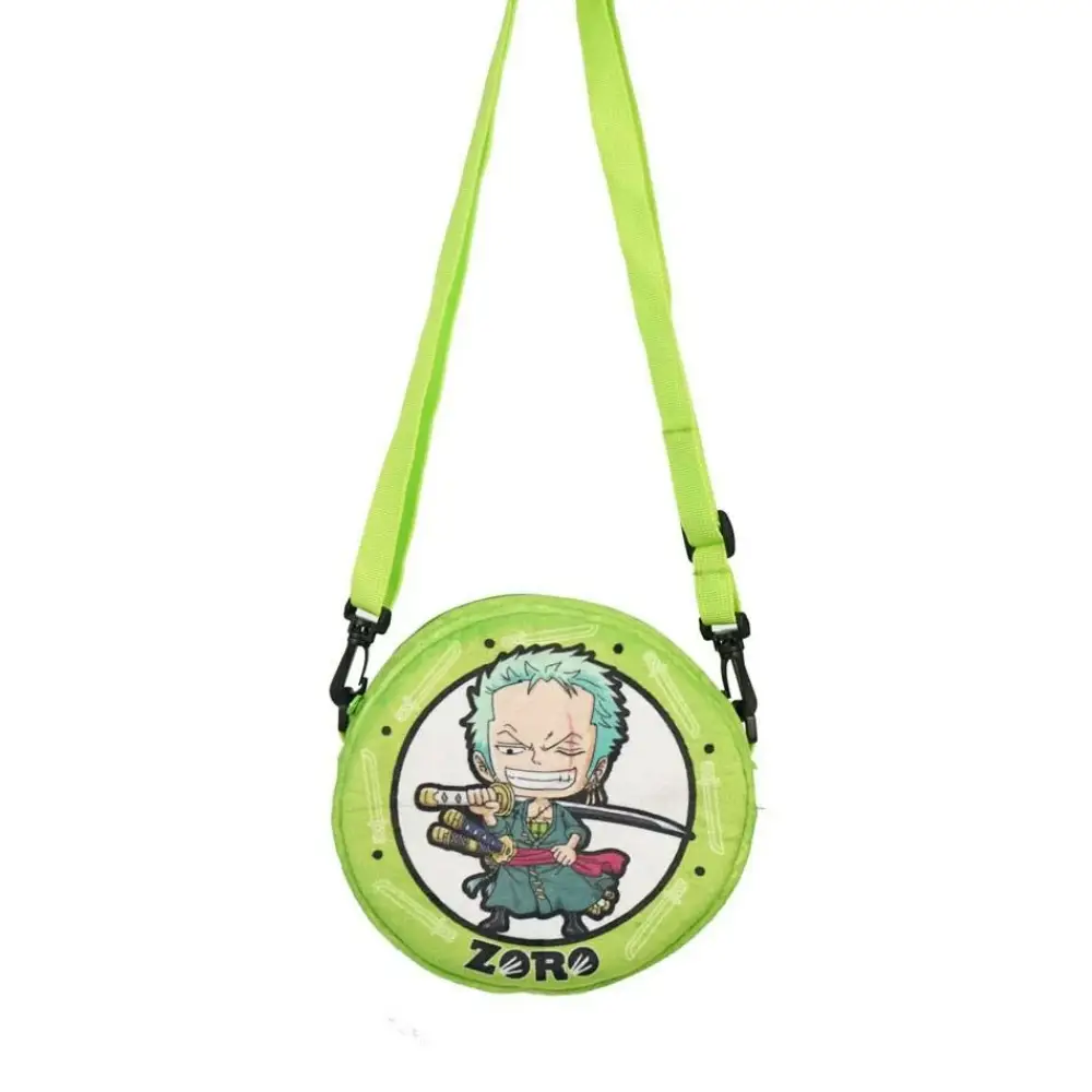 One Piece Plüsch-Umhängetasche Zoro in Grün, 22 × 22 cm, weiches Plüschmaterial mit Zoro-Chibi-Gesicht, Umhängegurt, Fanartikel.