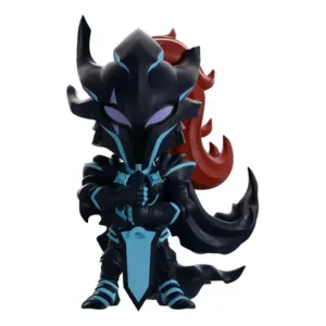 Solo Leveling Igris Vinyl Figur. Ca. 14 cm groß, mit Großschwert in imposanter Kampfpose, segmentierte schwarze Rüstung mit hellblauen Akzenten und zerrissenem Umhang